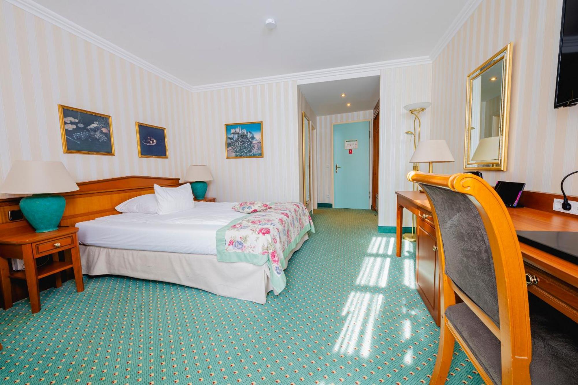 Hotel Am Schlosspark غوتا الغرفة الصورة