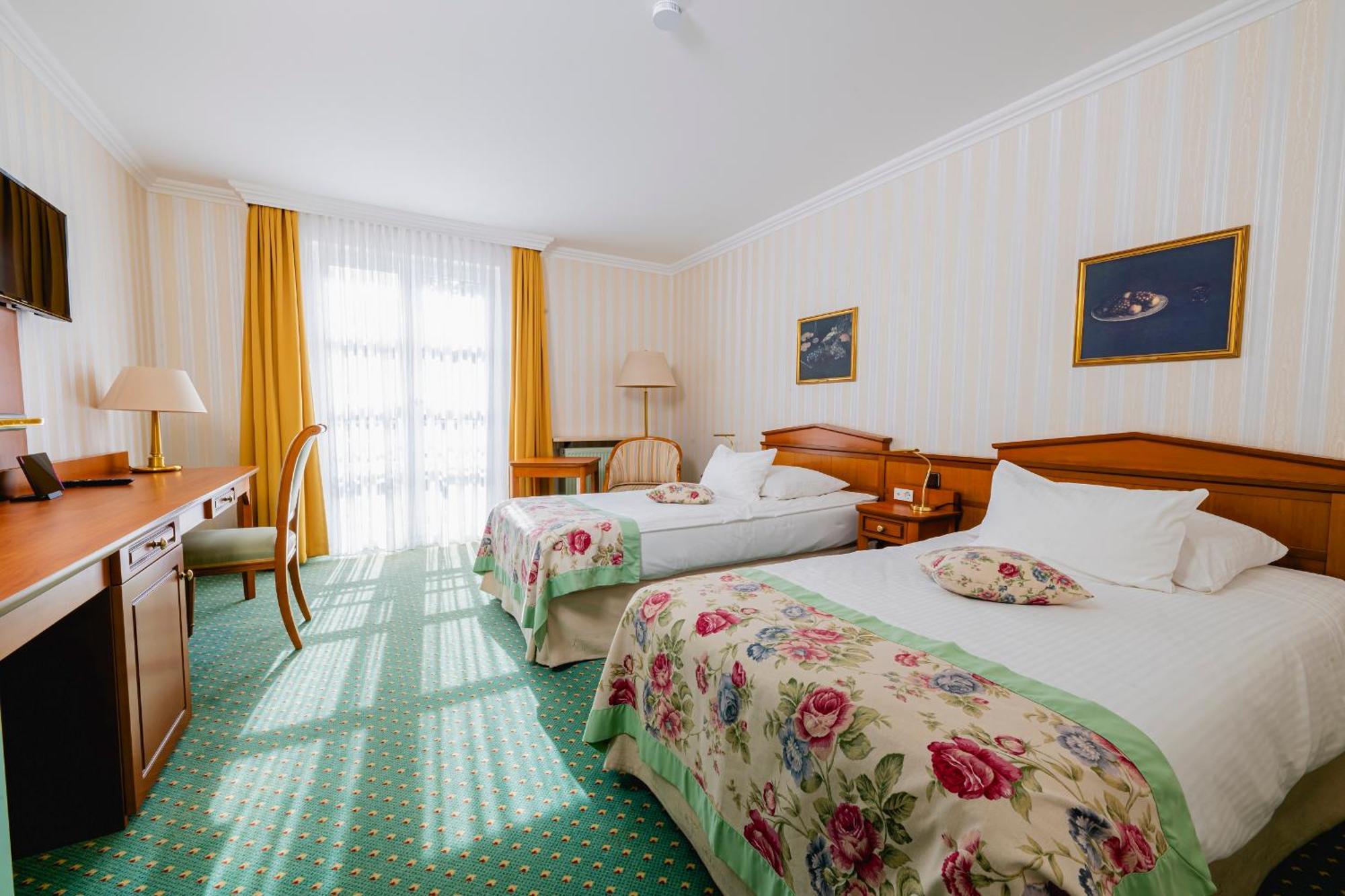 Hotel Am Schlosspark غوتا المظهر الخارجي الصورة